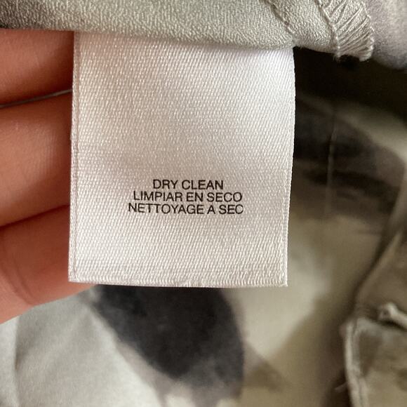 Anne Klein Grey Floral Chiffon Shell, Size S - Picture 9 of 9